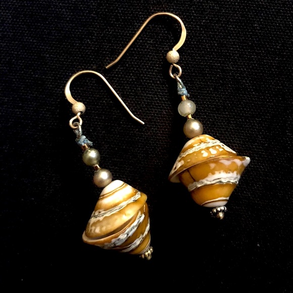 Shell earrings 14k gold dangle hooks seashell ocean beach artisan made - Picture 2 of 6